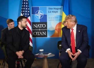 Зеленский предложил Трампу приехать в Украину