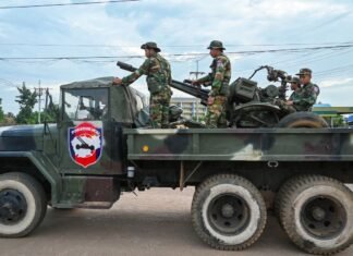 ВМС Таиланда начали операцию по вытеснению солдат Камбоджи в провинции Трат