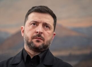 Уже «после праздников»? Почему Зеленский пока не назначает главу ОП