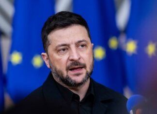 Зеленский о вопросе территории: честно — стоять там, где стоим