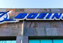 Boeing впервые за семь лет обогнал Airbus по продажам самолетов