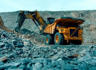 Одна из крупнейших горнодобывающих компаний Украины остановилась из-за перебоев со светом