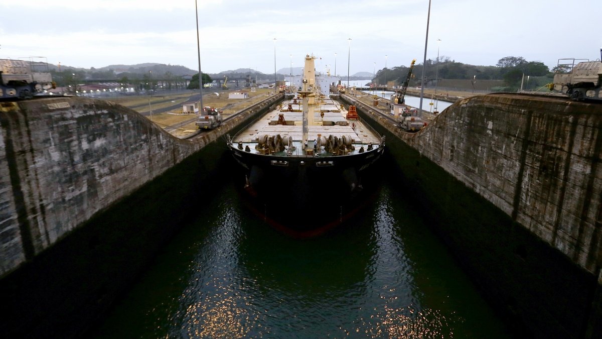 CK Hutchison потеряла контракт на управление портами Панамского канала