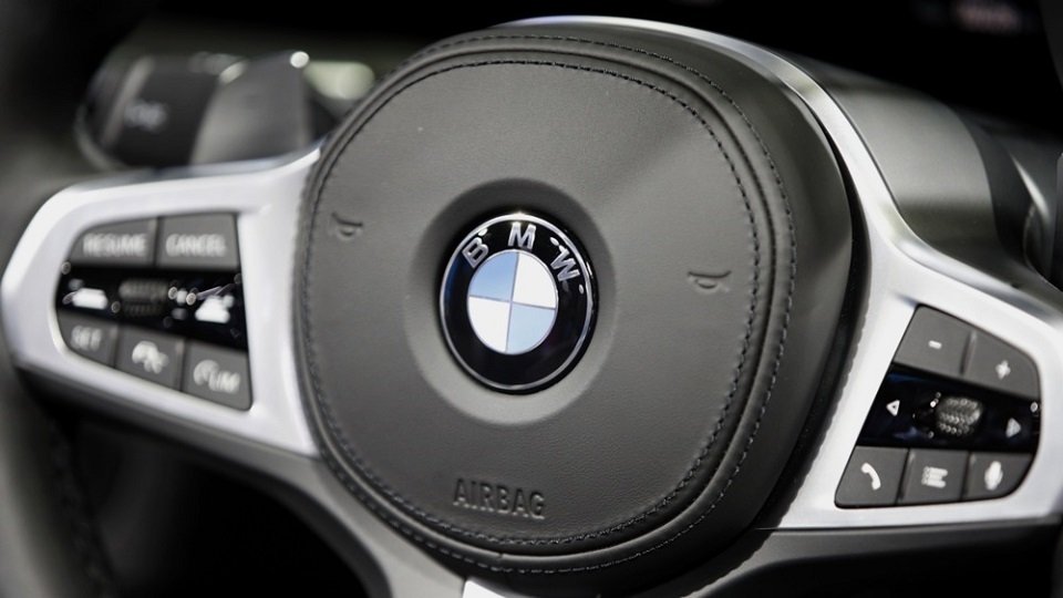 BMW отзывает десятки тысяч кроссоверов X3 из-за проблем с «умным» рулем