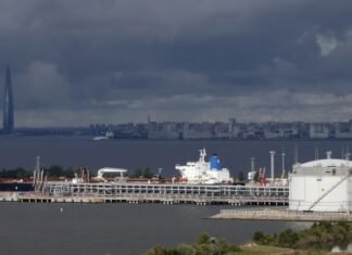 Удар по казне Путина. Экспортные цены на нефть Urals упали ниже всего со вторжения РФ в Украину