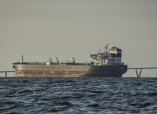 Bloomberg: Объемы венесуэльской нефти в море резко выросли. Китайские НПЗ могут прекратить покупку