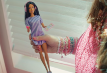 Mattel выпустила куклу Barbie с аутизмом — фото, видео