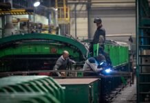 Крупнейший вагоностроительный завод Украины станет на четверть государственным: решение ВАКС