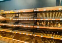 Пустые полки из-за ажиотажа, а не дефицита – ассоциация пекарей о ситуации с хлебом в Киеве