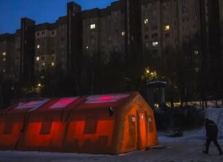 В Киеве за ночь подключили тепло к 227 домам, без отопления еще почти 3000 – Кличко