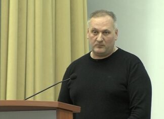 В Запорожье депутаты решили не расширять исполком, чтобы не включать в его состав восстановленного заместителя городского головы