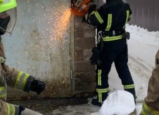 В Запорожье из-за печного отопления загорелся гараж