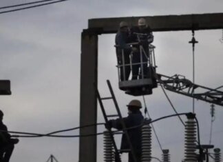 В «Запорожьеоблэнерго» сообщили о состоянии раненых электромонтерок после атаки