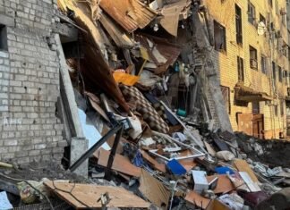 В Запорожье депутаты передали функции заказчика ГП «Местные дороги» для частичного восстановления пострадавшего общежития