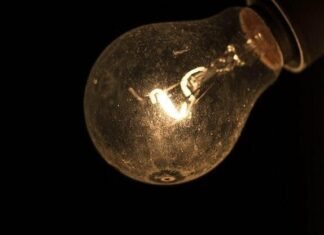 В «Запорожьеоблэнерго» сообщили, как будут действовать почасовые отключения света 9 января