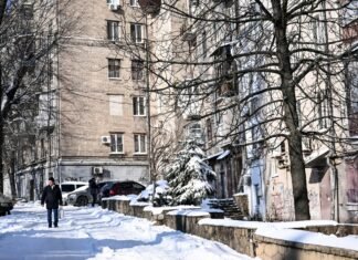 В Запорожье в круглосуточном режиме работают Пункты несокрушимости: как они выглядят и какие услуги готовы предоставить, — ФОТОРЕПОРТАЖ