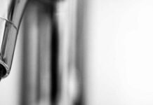 В двух районах Запорожья проводят ремонтные работы на водопроводах: отключено водоснабжение 3 тысяч потребителей