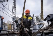 Сделали невозможное: энергетики восстановили свет, тепло и воду в Кривом Роге