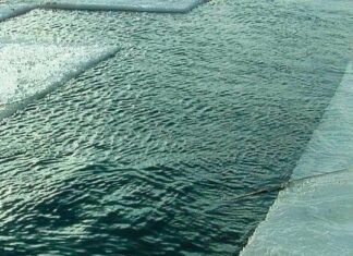 В Запорожье согласовали три локации для купаний на Крещение