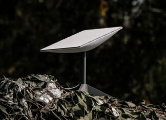 SpaceX отрезает россиян от Starlink: компания начала борьбу с атаками дронов