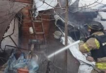 В Запорожской области спасатели потушили пожар после обстрелов