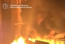 В Запорожье в результате вражеской атаки возник пожар