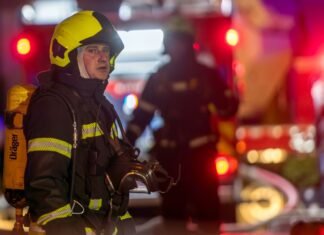 Россияне второй раз за день атаковали Харьков: под ударом снова критическая инфраструктура