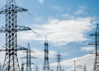 В Запорожской области возобновили электроснабжение 19 тысяч потребителей, обесточенных из-за обстрелов и непогоды