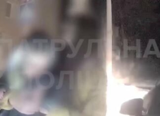 В Запорожье патрульные спасли нетрезвую женщину с годовалым ребенком от переохлаждения