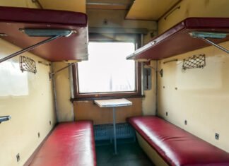 Кабмин доплатит Укрзалізниці 16 млрд грн за перевозку пассажиров