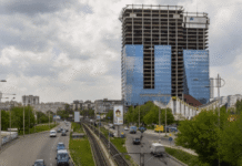 Цена на недостроенный небоскреб Sky Towers в Киеве упала до 662 млн грн