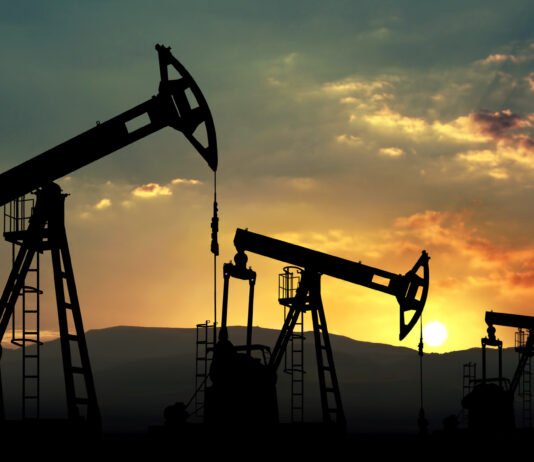 Bloomberg: Нефть РФ, от которой отказалась Индия, скупают со скидками китайские нефтепереработчики