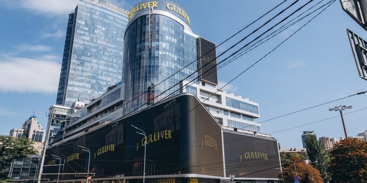 Киевский небоскреб «Гулливер» возобновил работу после трехмесячного перерыва