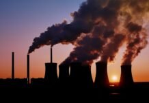 Европарламент принял закон о климатических целях: сокращение выбросов на 90% до 2040 года