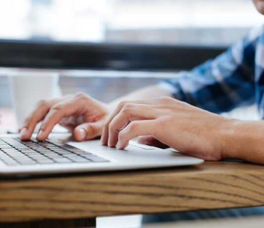 Общественный вещатель Литвы LRT прекратил работу украиноязычной версии сайта: причины