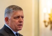 Фицо выставил ультиматум Украине: угрожает в понедельник прекратить поставки электроэнергии