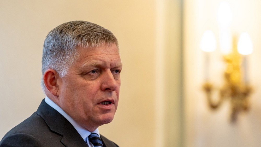 Фицо выставил ультиматум Украине: угрожает в понедельник прекратить поставки электроэнергии