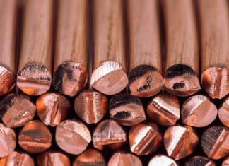 Китайские торговцы металлами понесли убытки на 1 млрд юаней из-за бегства контрагента из страны