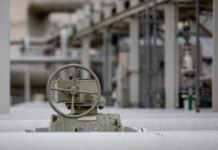 Транзит российской нефти через Украину в 2025 году сократился до нового минимума