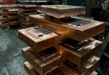 Bloomberg: ЕС рассматривает запрет на импорт иридия, родия, платины и меди из России