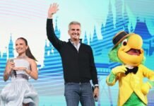 Многолетний руководитель Disney уходит с должности: компания назвала его преемника