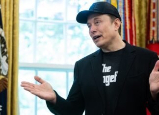 Маск стал первым человеком в истории с состоянием более $800 млрд