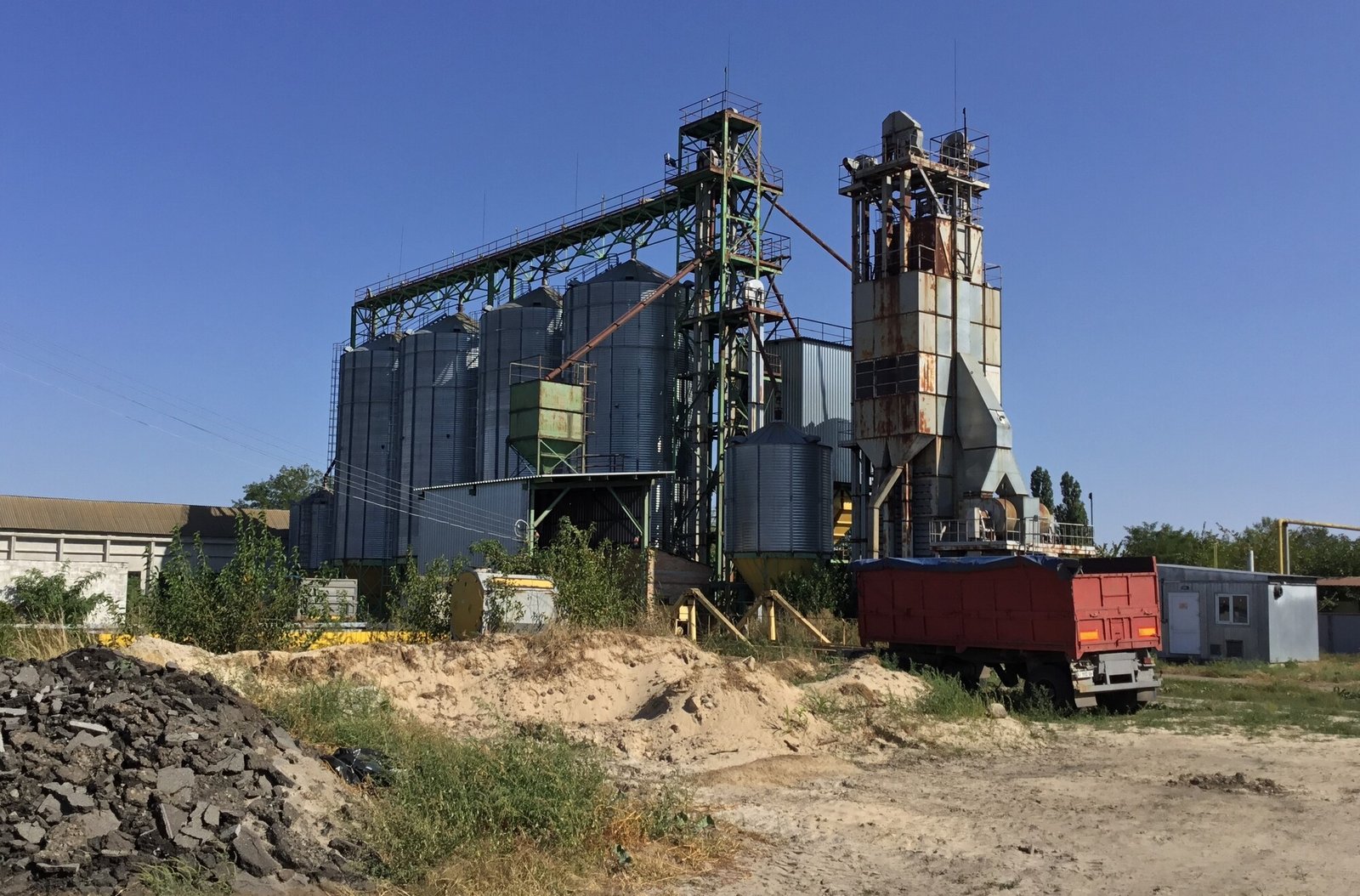 Депутат облсовета приватизирует крупный недострой в Киевской области за 6,9 млн грн