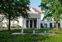 Hilton может разорвать сделку по отелю во Франкфурте из-за санкций против Ирана