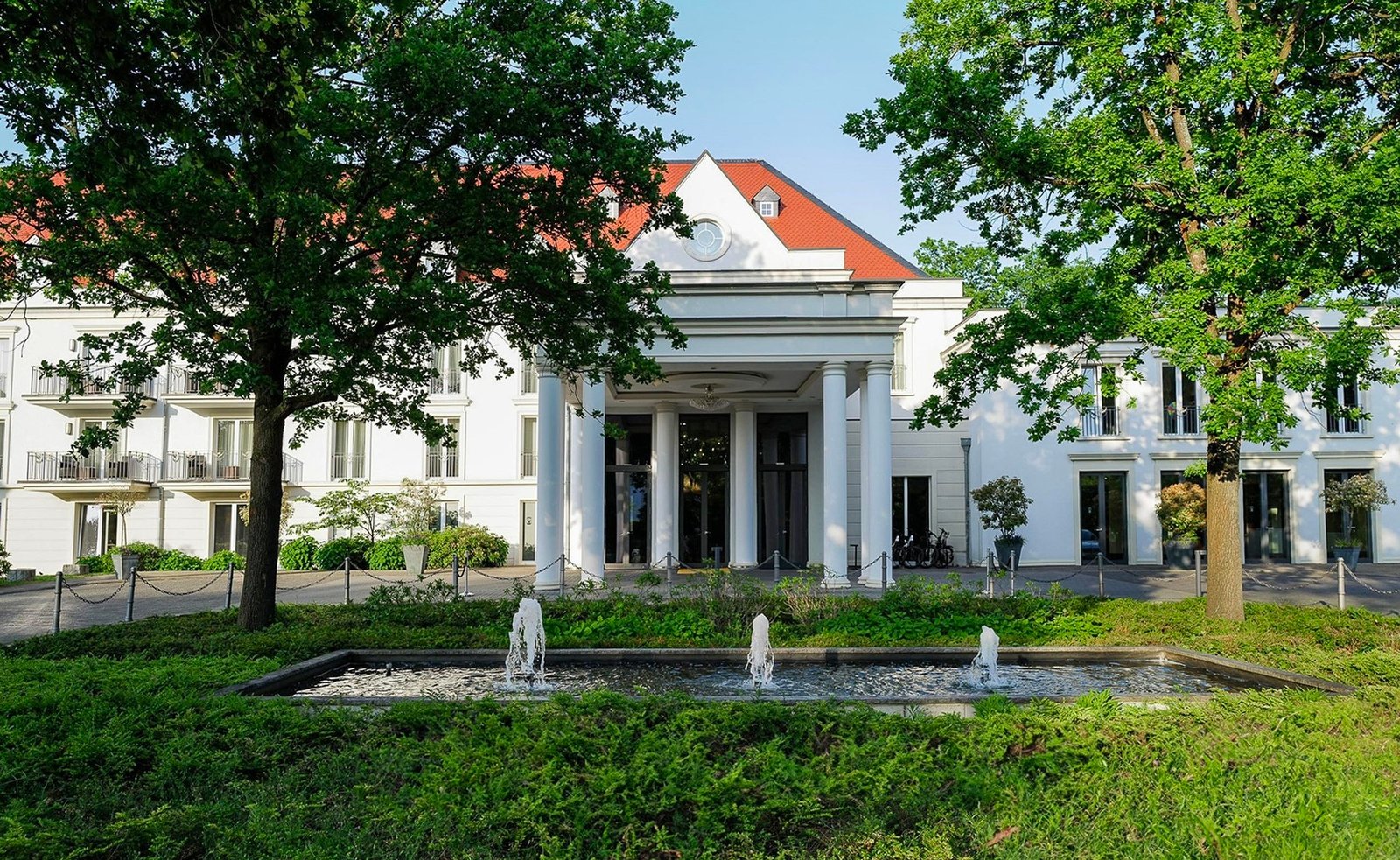 Hilton может разорвать сделку по отелю во Франкфурте из-за санкций против Ирана