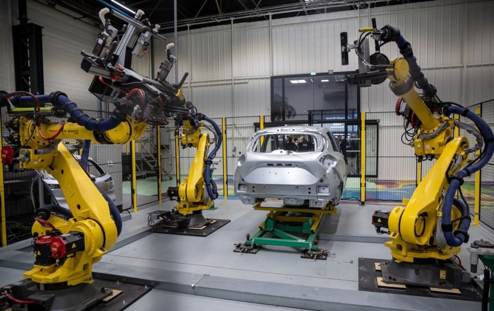 Автомобильная промышленность Франции потеряла треть рабочих мест за 13 лет