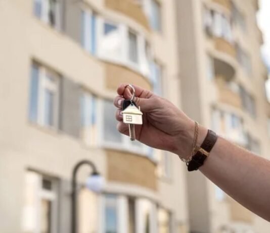 Бесхозные квартиры передадут переселенцам: правительство запускает новую программу