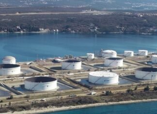 Венгрия и Словакия обратились к Хорватии после остановки «Дружбы»: в Загребе ответили