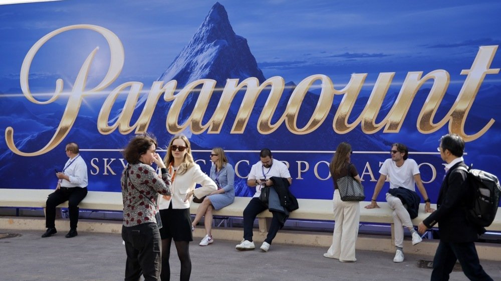 Warner Bros. отклонила сделку с Paramount, но дала ей неделю на улучшение предложения
