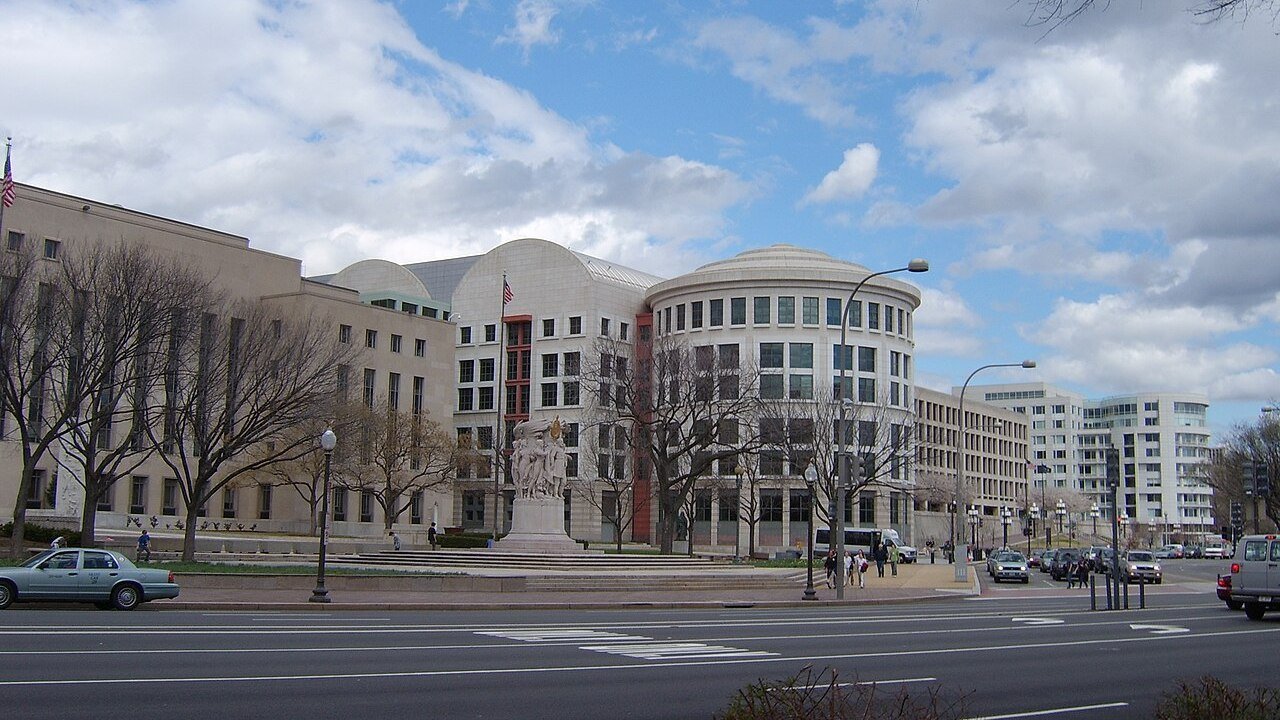 Суд в США подтвердил юрисдикцию по делу ДТЭК: это шаг к взысканию российских активов